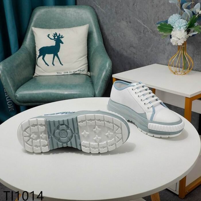 Louis Vuitton – Image 3