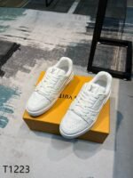 Louis Vuitton – Image 3